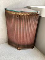 Antieke Llyod loom wasmand, Ophalen