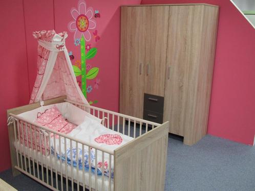 baby en kinderbed / slaapkamer / wikkeltafel / kleerkast, Kinderen en Baby's, Kinderkamer | Complete kinderkamers, Zo goed als nieuw