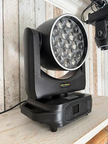 Moving Head / Beam / Wash 220w met Zoom en Led Ring beschikbaar voor biedingen