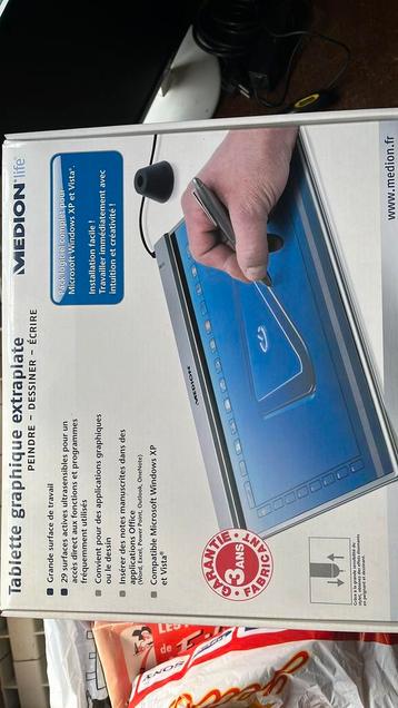 Medi, tablette, graphique, extra plate, Ophalen, Zo goed als nieuw