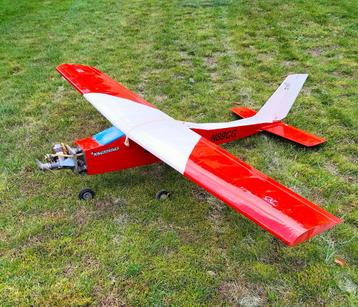 freedom 20 carl goldberg met enya motor en robbe mars zender beschikbaar voor biedingen