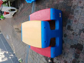 little tikes speeltafel 4 kinderen beschikbaar voor biedingen