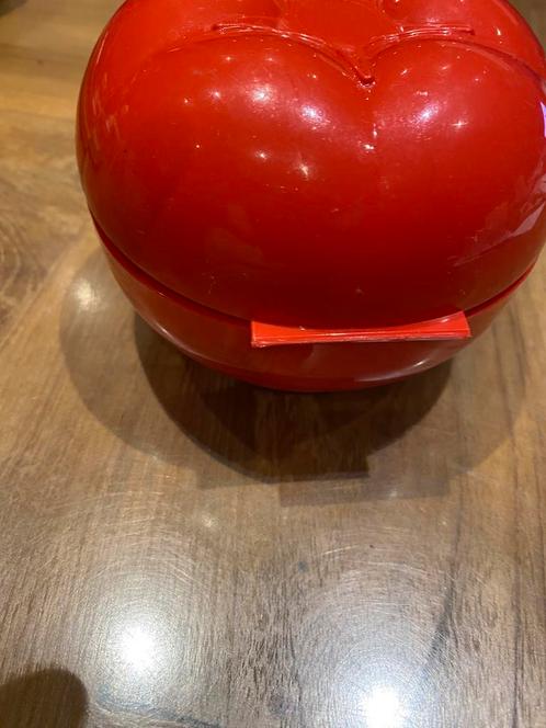 Tupperware tomaat/en meeneem doosje voor werk of school 9€, Huis en Inrichting, Keuken | Tupperware, Zo goed als nieuw, Bruin