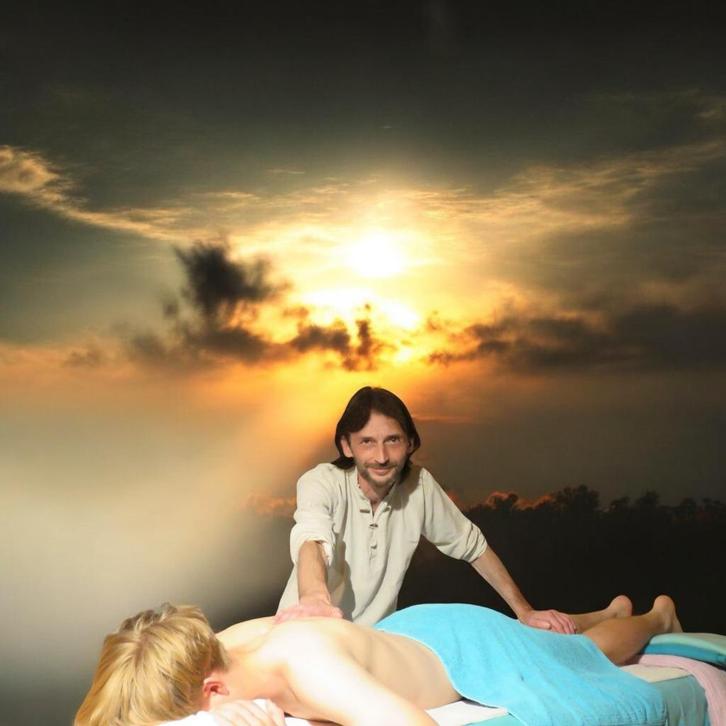 Ook jij verdient een moment van rust en aandacht, Diensten en Vakmensen, Welzijn | Masseurs en Massagesalons, Bedrijfsmassage