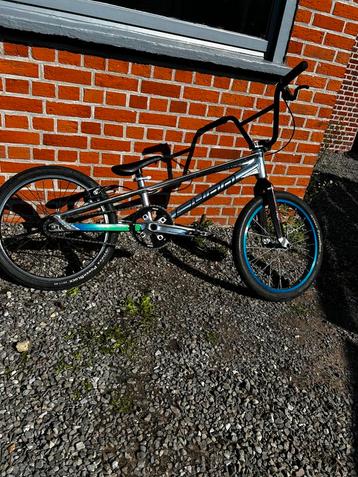 Bmx race beschikbaar voor biedingen