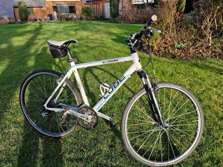 Vélo pour hommes CUBE SL CROSS TEAM  taille 50, Vélos & Vélomoteurs, Vélos | Hommes | Vélos de sport & Vélo de randonnée, Comme neuf