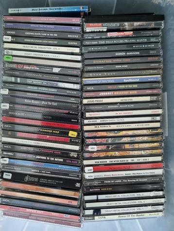 Collectie heavy metal-cd's beschikbaar voor biedingen