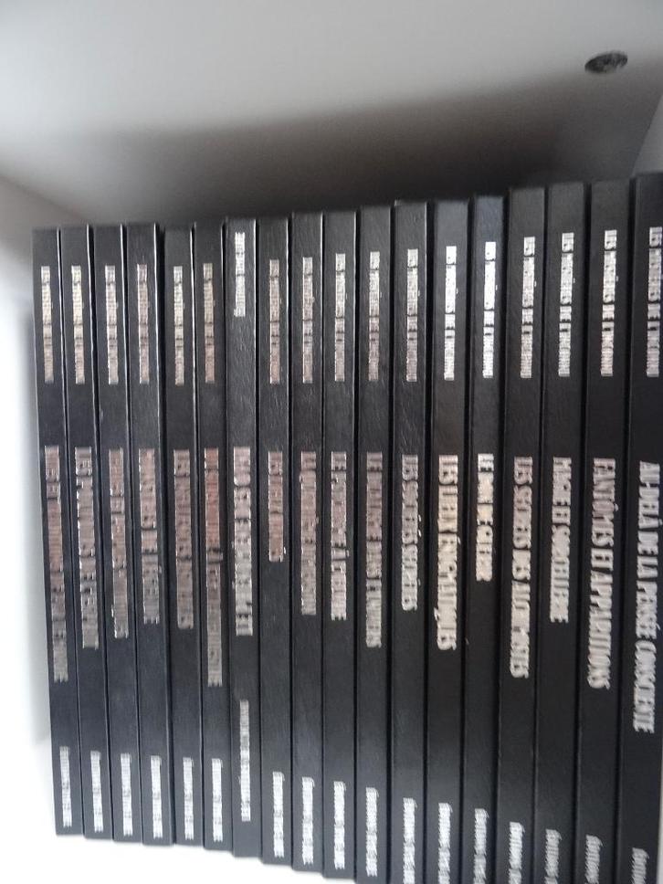 32  encyclopédies surnaturel et autres, Boeken, Encyclopedieën, Zo goed als nieuw, Complete serie, Overige onderwerpen, Ophalen