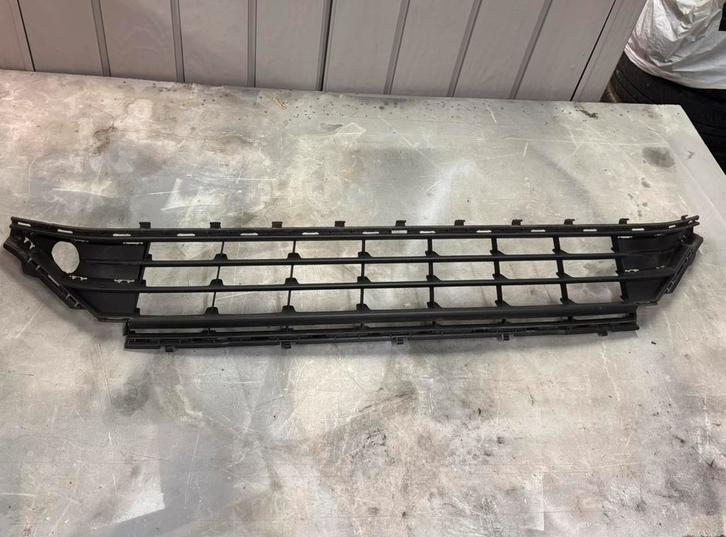 VW Grille 5G0853677M, Auto-onderdelen, Carrosserie, Bumper, Volkswagen, Voor, Gebruikt, Ophalen of Verzenden
