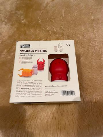 Sneakers peekers - ontgeurders beschikbaar voor biedingen