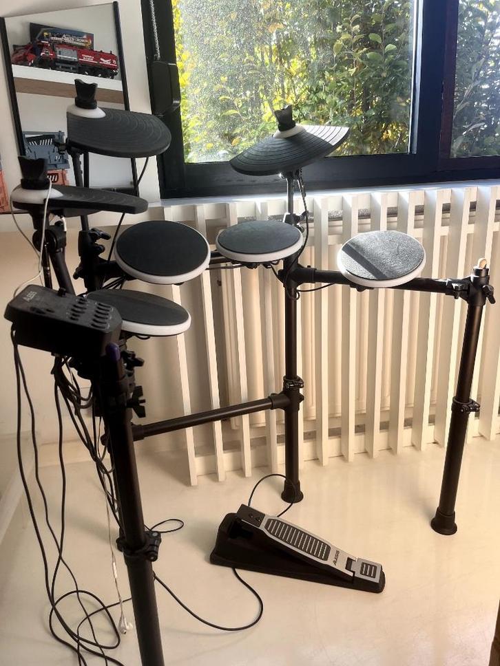 Alesis drumstel electronisch, Muziek en Instrumenten, Drumstellen en Slagwerk, Gebruikt, Elektronisch, Ophalen