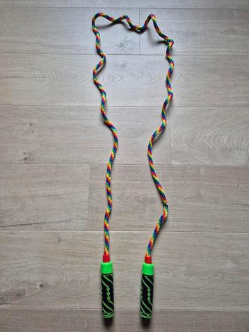 Springkoord beschikbaar voor biedingen