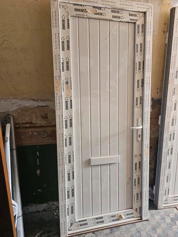 Nouvelles Portes d'entrée Pvc  beschikbaar voor biedingen
