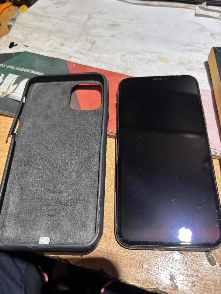 Iphone 11 Pro - voor onderdelen, Telecommunicatie, Mobiele telefoons | Hoesjes en Screenprotectors | Apple iPhone, Niet werkend