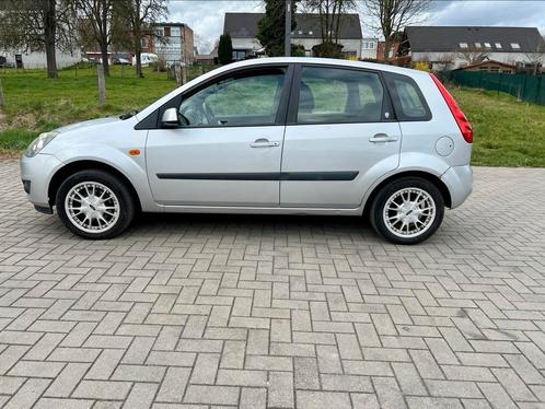 Ford Fiesta 1.4 TDCi - version Ghia, Auto's, Ford, Particulier, Fiësta, ABS, Airbags, Airconditioning, Alarm, Bluetooth, Boordcomputer