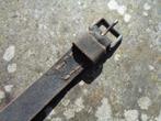 WO 2 lederen bind riempje van 53 cm met RB nummer, Ophalen of Verzenden, Landmacht, Overige typen