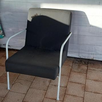 zeteltje Ikea zwart gratis beschikbaar voor biedingen