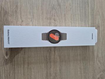 Samsung Galaxy Watch 7 (Nieuw) beschikbaar voor biedingen
