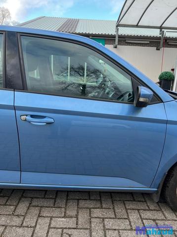 SKODA FABIA 3 BLAUW LQ5X Rechts voor deur 2014-2021 beschikbaar voor biedingen