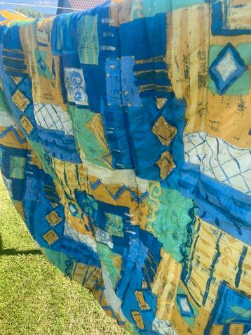 Kleurrijke slaapzak beschikbaar voor biedingen