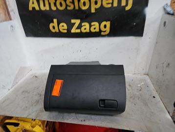 Dashboardkastje van een Volkswagen Polo beschikbaar voor biedingen