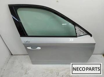SKODA KAMIQ 658 PORTIER DEUR RECHTS KLEUR LA7W beschikbaar voor biedingen
