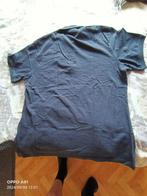 T-shirt bleu marine, Ophalen, Gedragen, Blauw