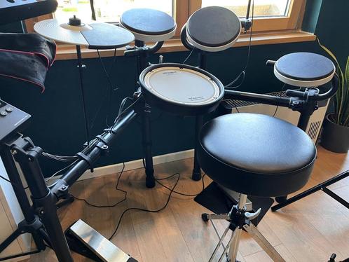 Roland TD-02KV V-Drums elektronisch drumstel - K&M Drumkruk, Musique & Instruments, Batteries & Percussions, Comme neuf, Roland