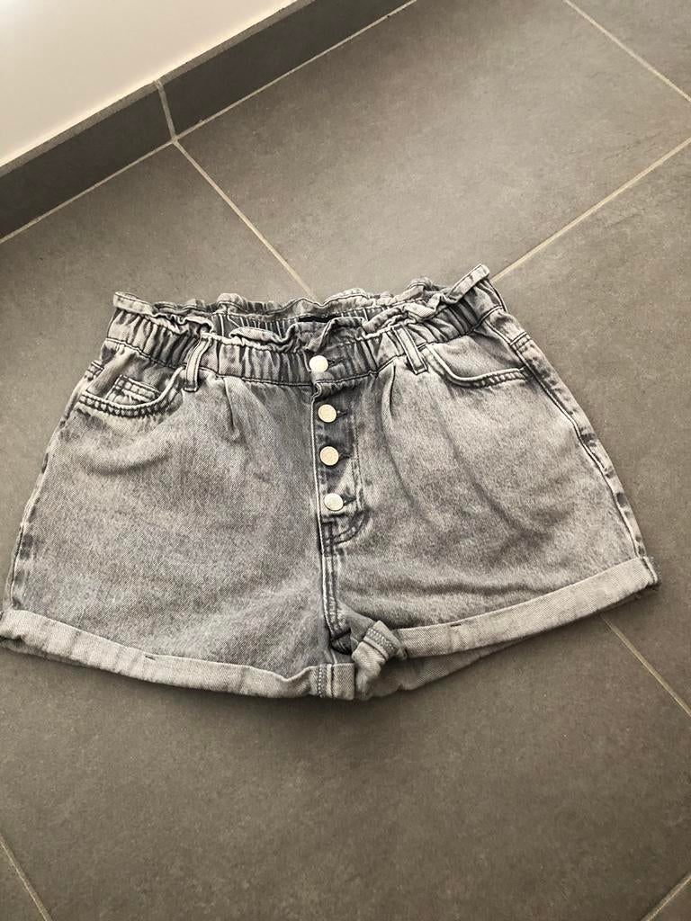 Jeansshort Only, maat M, Kleding | Dames, Spijkerbroeken en Jeans, Ophalen of Verzenden, Zo goed als nieuw