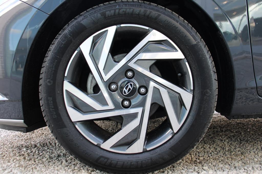 Hyundai i20 1.2 LIMITED M5 *CAM*APPLE/ANDROID/DODEHOEK*, 1197 cm³, Argent ou Gris, Euro 6, Entreprise