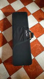 Étui souple pour  basse, Enlèvement