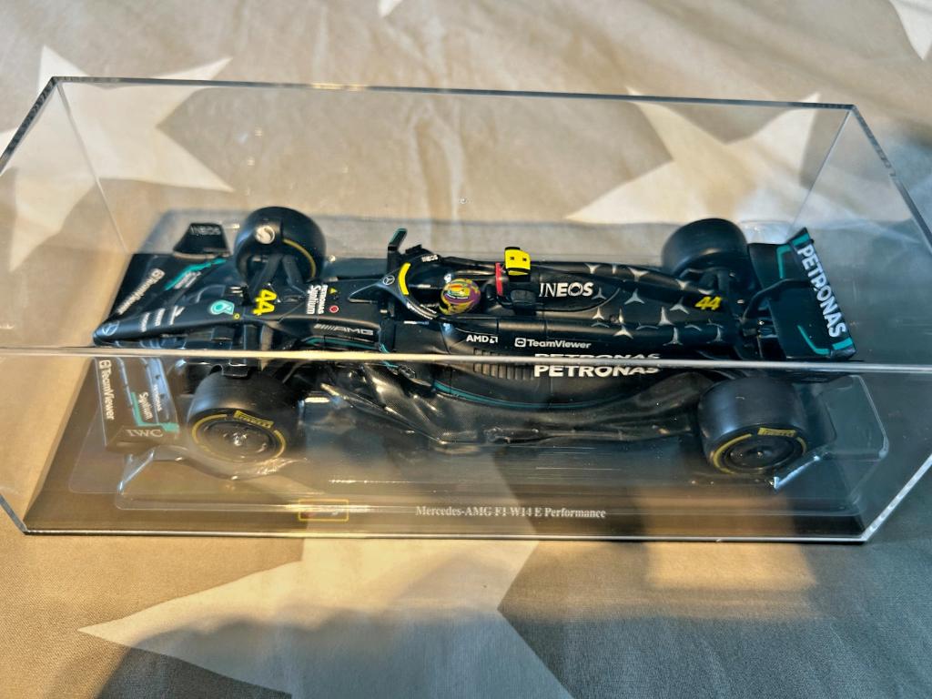 1/24 Mercedes F1 W14, Lewis Hamilton 2023, Burago 18-28028H, Ophalen of Verzenden, Nieuw, Auto, Burago