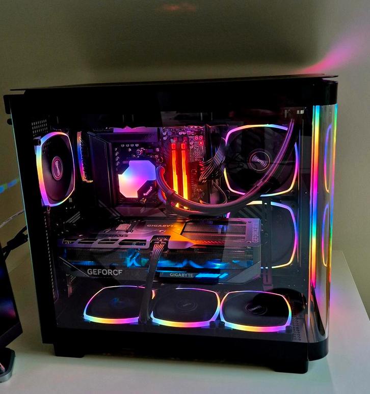 Gaming PC - AMD Ryzen 5 7600X + RX 9070XT, Informatique & Logiciels, Ordinateurs de bureau, Neuf, 4 Ghz ou plus, SSD, 32 GB, Avec carte vidéo