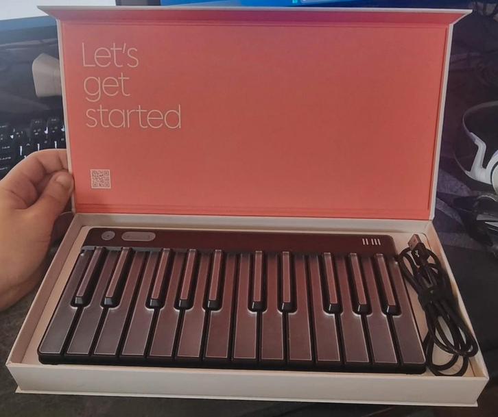 Piano Roll M, Muziek en Instrumenten, Piano's, Gebruikt, Piano, Wit, Digitaal, Ophalen of Verzenden