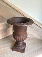 Gietijzeren tuinvaas met roestpatine, Tuin en Terras, Tuinvazen, Ophalen, Zo goed als nieuw