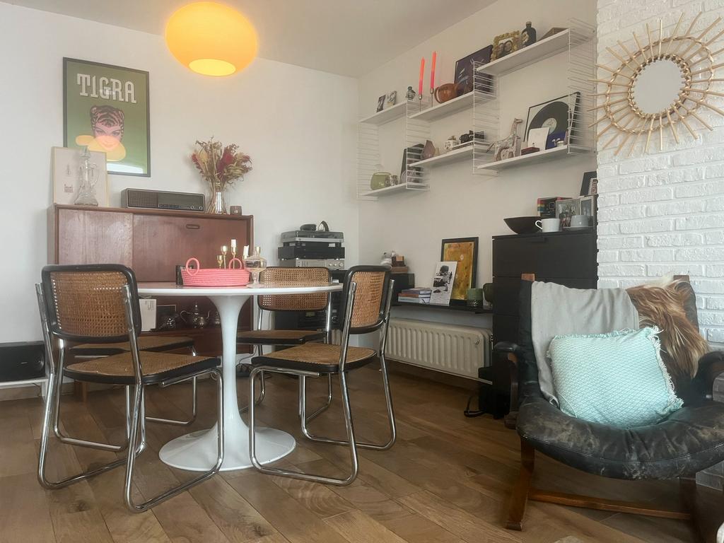 Tulip design ronde tafel dia 110cm, Huis en Inrichting, Tafels | Eettafels, Ophalen, Kunststof, Gebruikt, Rond