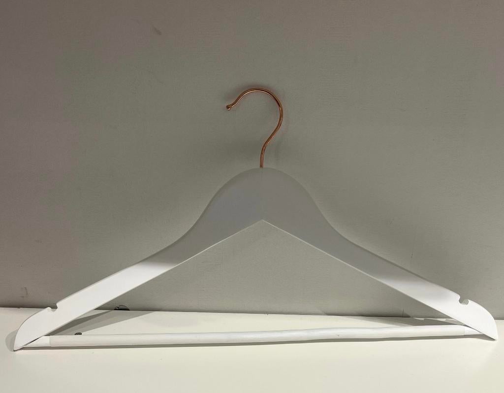Cintres à vêtements blancs avec crochet en or rose, Enlèvement, Comme neuf