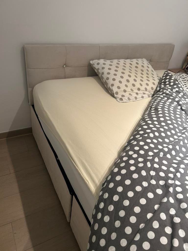 Boxspring 1,60 m bij 2,00m, Huis en Inrichting, Slaapkamer | Bedden, Ophalen, Zo goed als nieuw