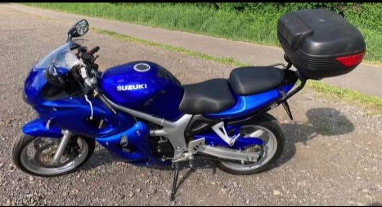 Suzuki sv650s 17700 km, Motos, Motos | Suzuki, Particulier, Tourisme, plus de 35 kW, 2 cylindres, Permis Moto A, Manuelle, Occasion