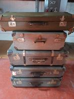 Set van oude reiskoffers, Enlèvement