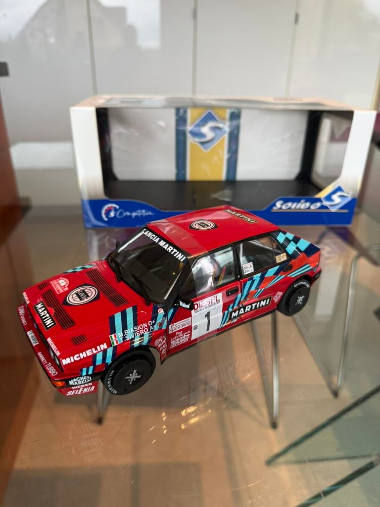 1/18 Martini Lancia Delta HF 16V Integral Winnaar Bison, Hobby en Vrije tijd, Ophalen of Verzenden, Zo goed als nieuw, Auto, Solido
