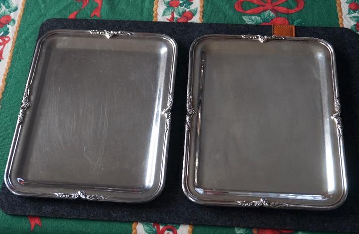 Paar Bruno Wiskemann verzilverde dienbladen, Antiek en Kunst, Antiek | Zilver en Goud, Zilver, Ophalen of Verzenden