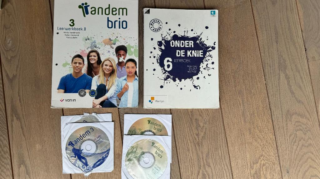Onder De Knie – Leerboek 6, Boeken, Schoolboeken, Zo goed als nieuw, Nederlands, ASO, Ophalen of Verzenden