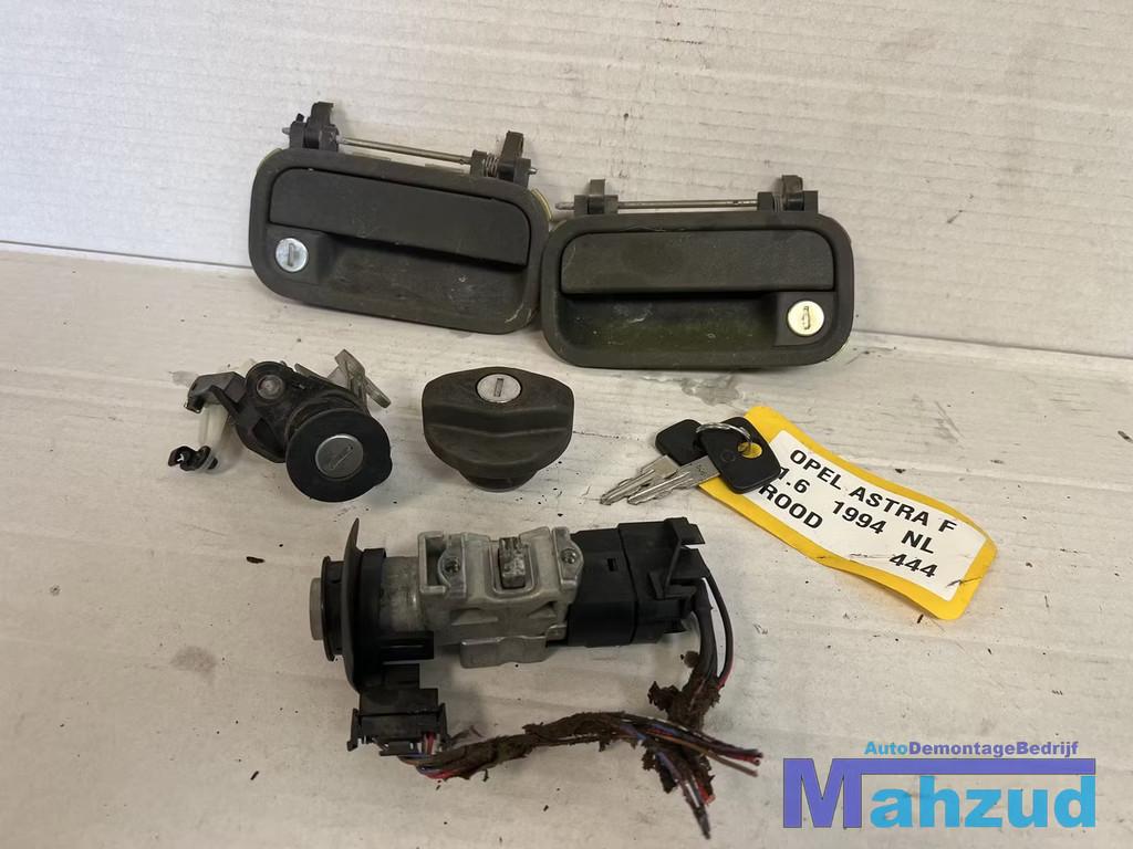 OPEL ASTRA F Contactslot set 1991-1999, Opel Automobile GmbH, Opel, Bahnhofsplatz 1
65423  Russelsheim am Main, DE, Kontakt@opel-infoservice.de