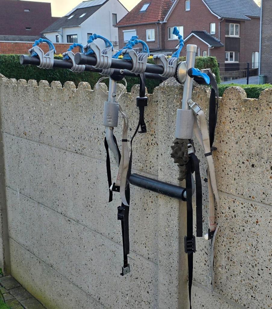 Porte-vélos à hayon B'Twin 300 (Decathlon) pour 3 vélos, Enlèvement