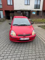 Toyota Yaris année 2002, Rouge, Achat, 5 portes, Automatique