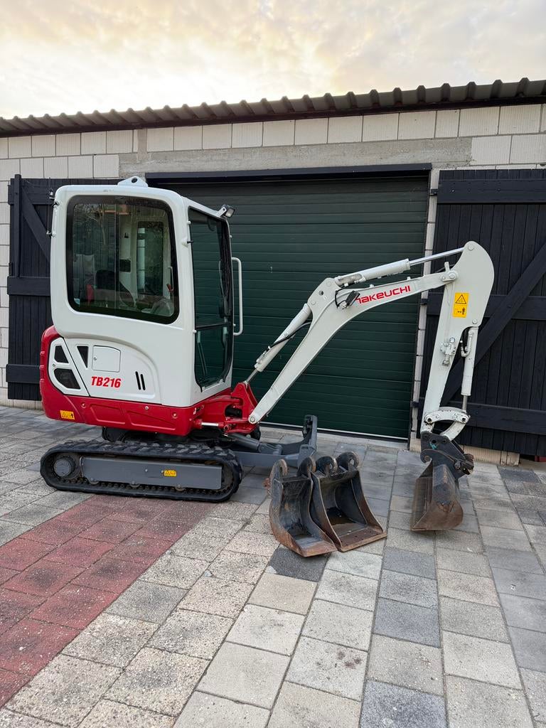Takeuchi TB216 | 2024 | 310 uur! minigraver graafmachine, Zakelijke goederen, Machines en Bouw | Kranen en Graafmachines, Graafmachine