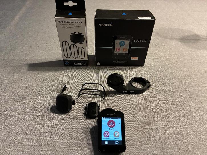 Garmin Edge 820 Fiets GPS (Bundel), Fietsen en Brommers, Fietsaccessoires | Fietscomputers, Zo goed als nieuw, Cadanssensor, Draadloos