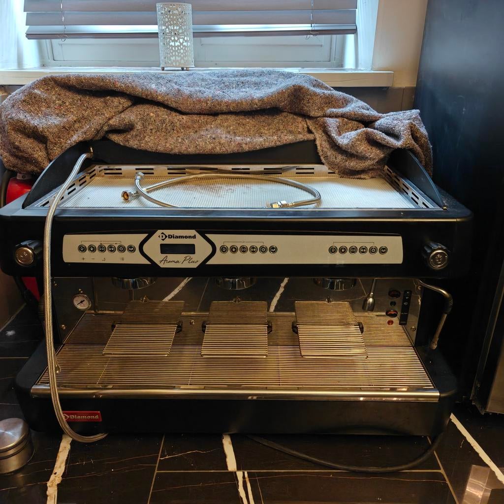 Horeca koffiezetapparaat Diamond 3-groups, Ophalen