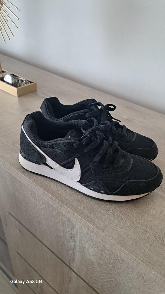 Nike zejn allemal njiuw taille 38 Nike 40 euro, Sports & Fitness